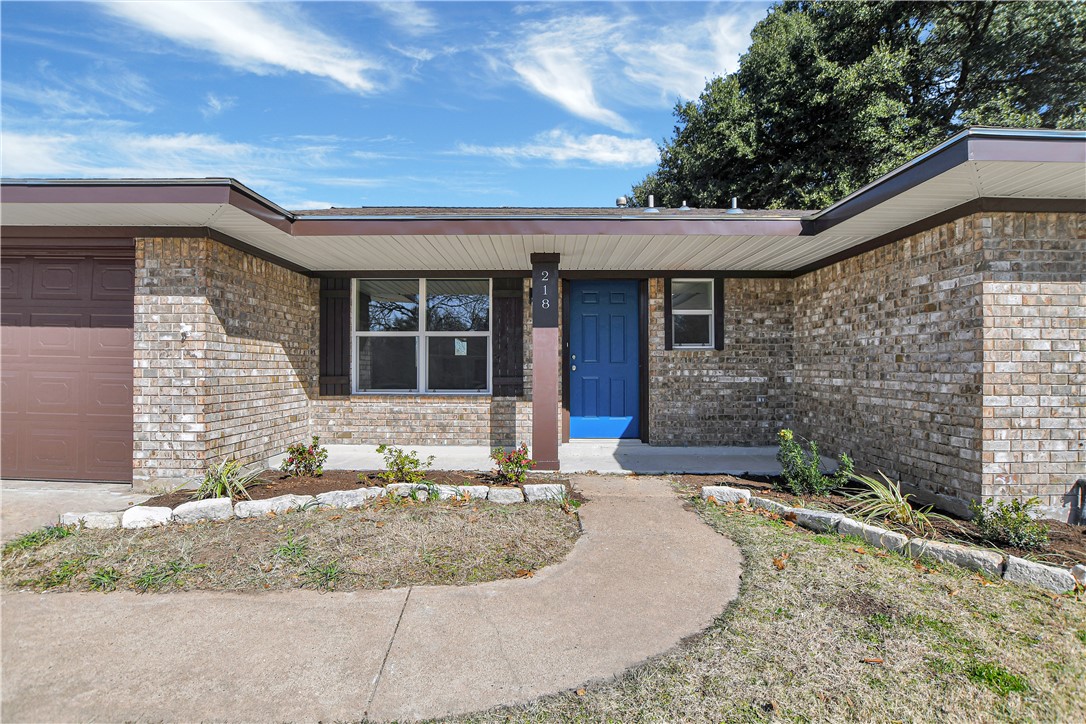 218 Edward Lane Property Photo 4