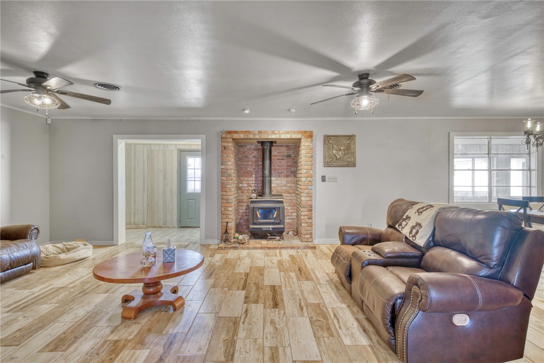 3111 Greenbriar Road Property Photo 10