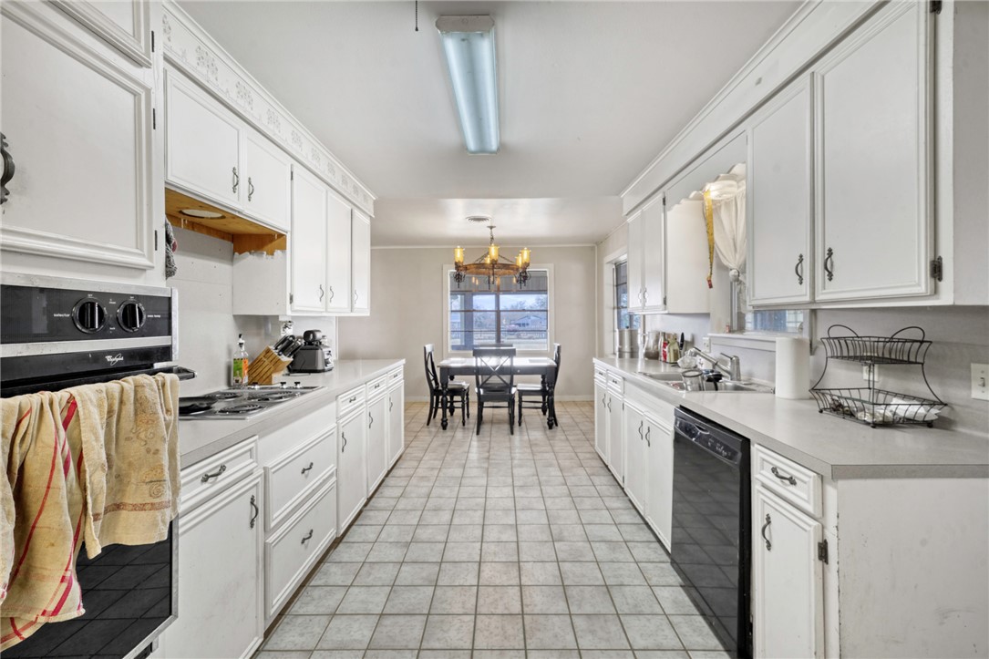 3111 Greenbriar Road Property Photo 14