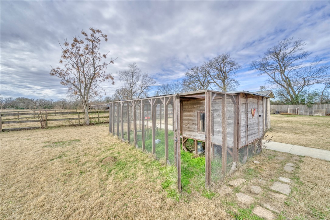 3111 Greenbriar Road Property Photo 36
