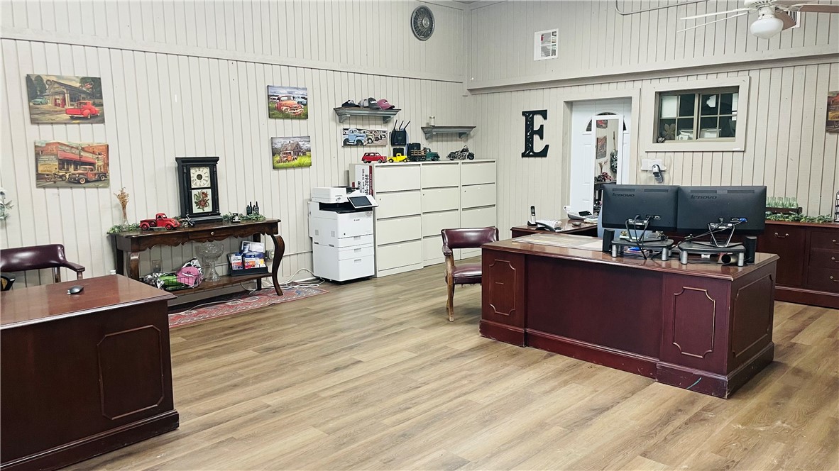 1205 South Coulter Drive Property Photo 2