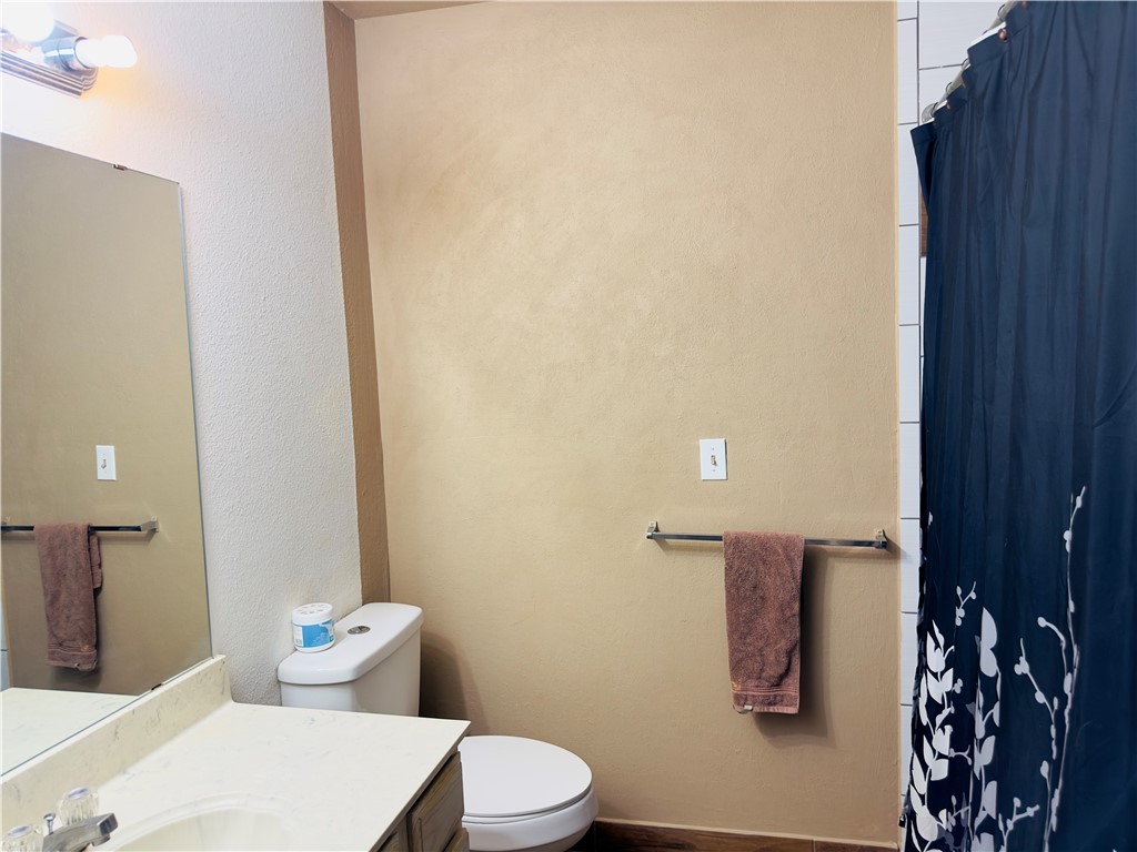 2405 Huckleberry Property Photo 6