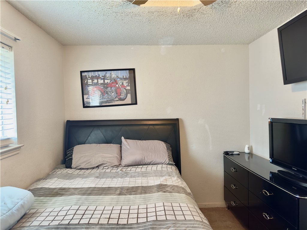 2405 Huckleberry Property Photo 7