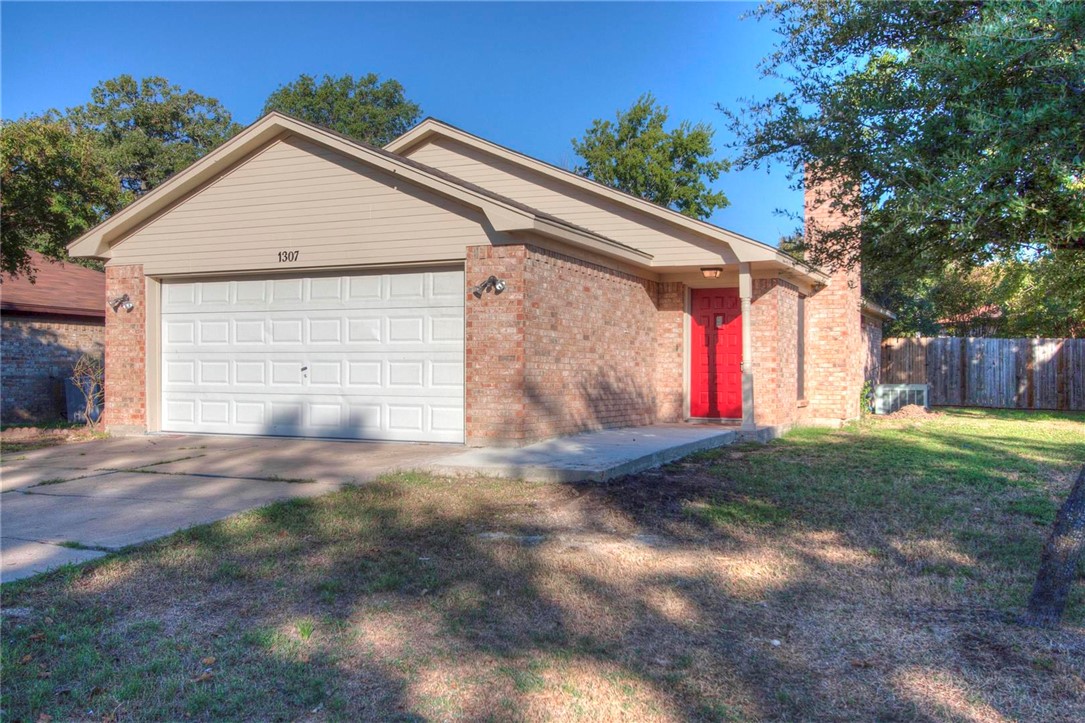 1307 Hardwood Lane Property Photo