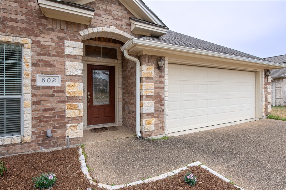 802 Dove Landing Avenue Property Photo 3