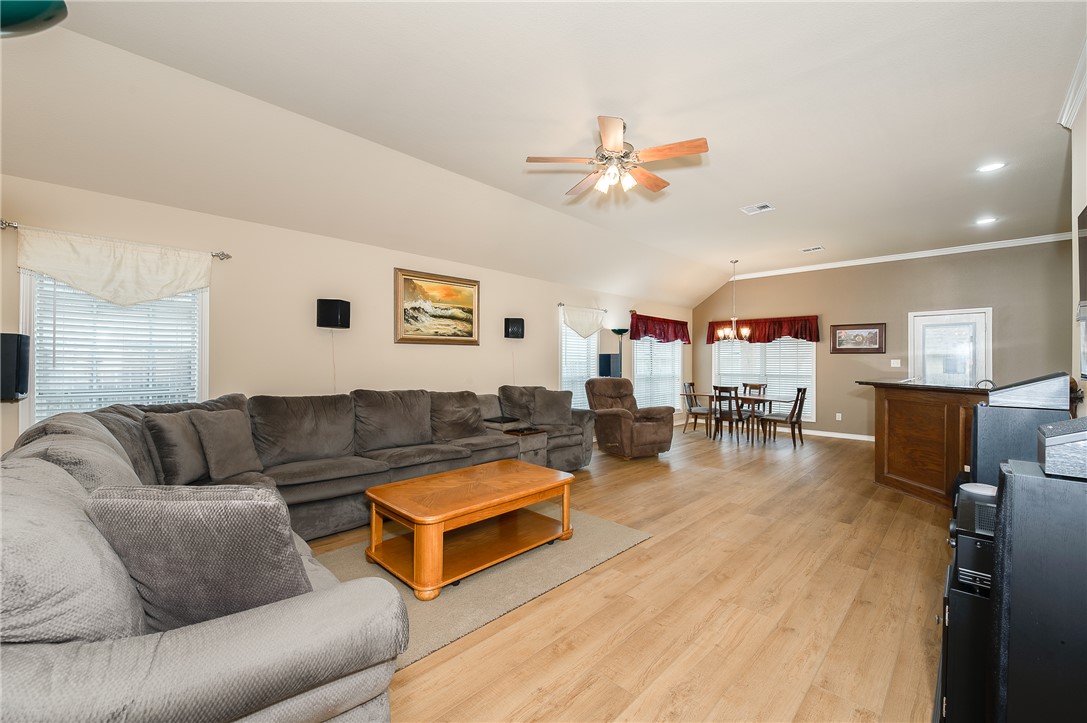 802 Dove Landing Avenue Property Photo 6