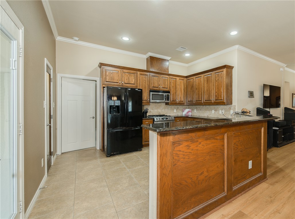 802 Dove Landing Avenue Property Photo 9