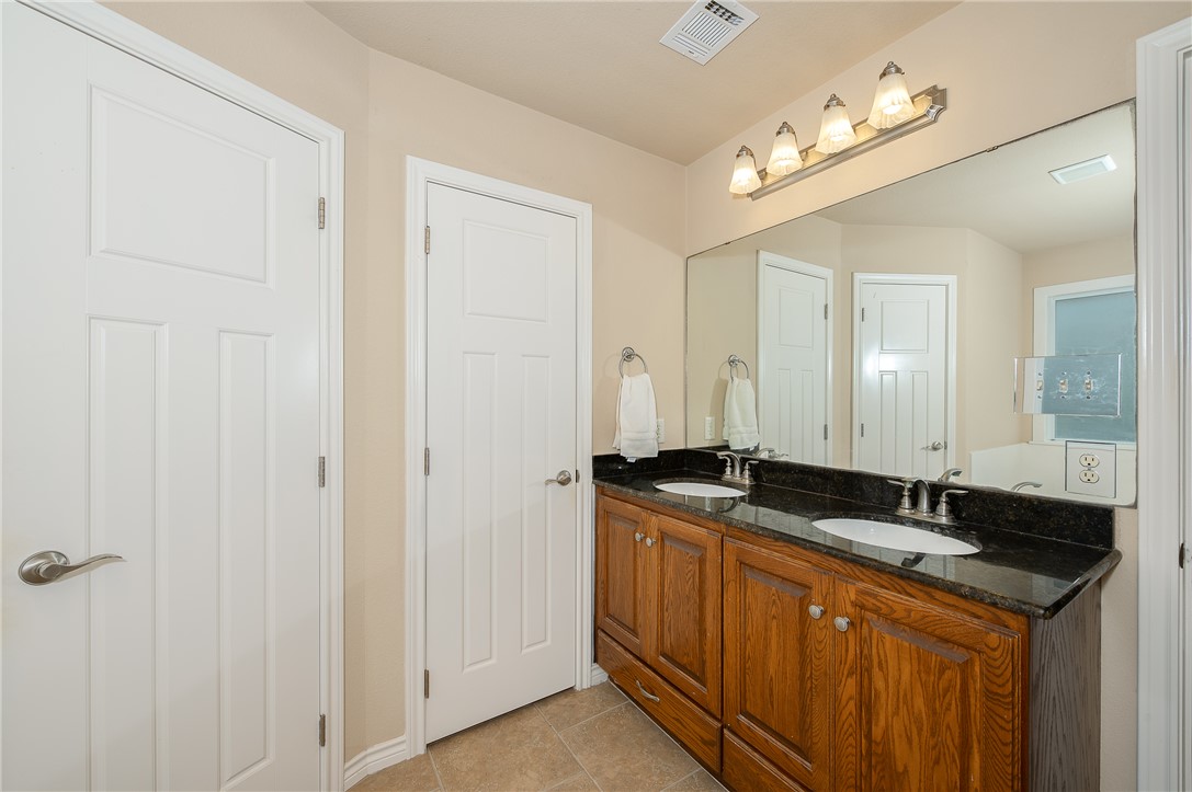 802 Dove Landing Avenue Property Photo 16