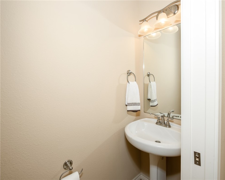 802 Dove Landing Avenue Property Photo 25