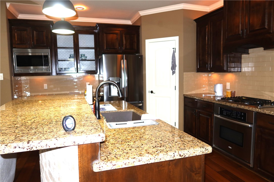 4240 Rock Bend Drive Property Photo 4