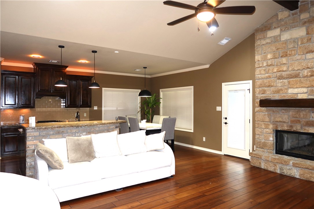 4240 Rock Bend Drive Property Photo 11