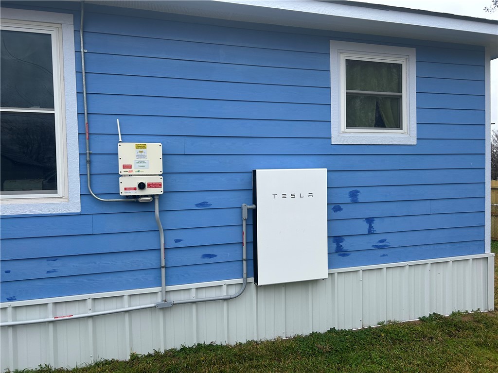 11525 4th Street Property Photo 4