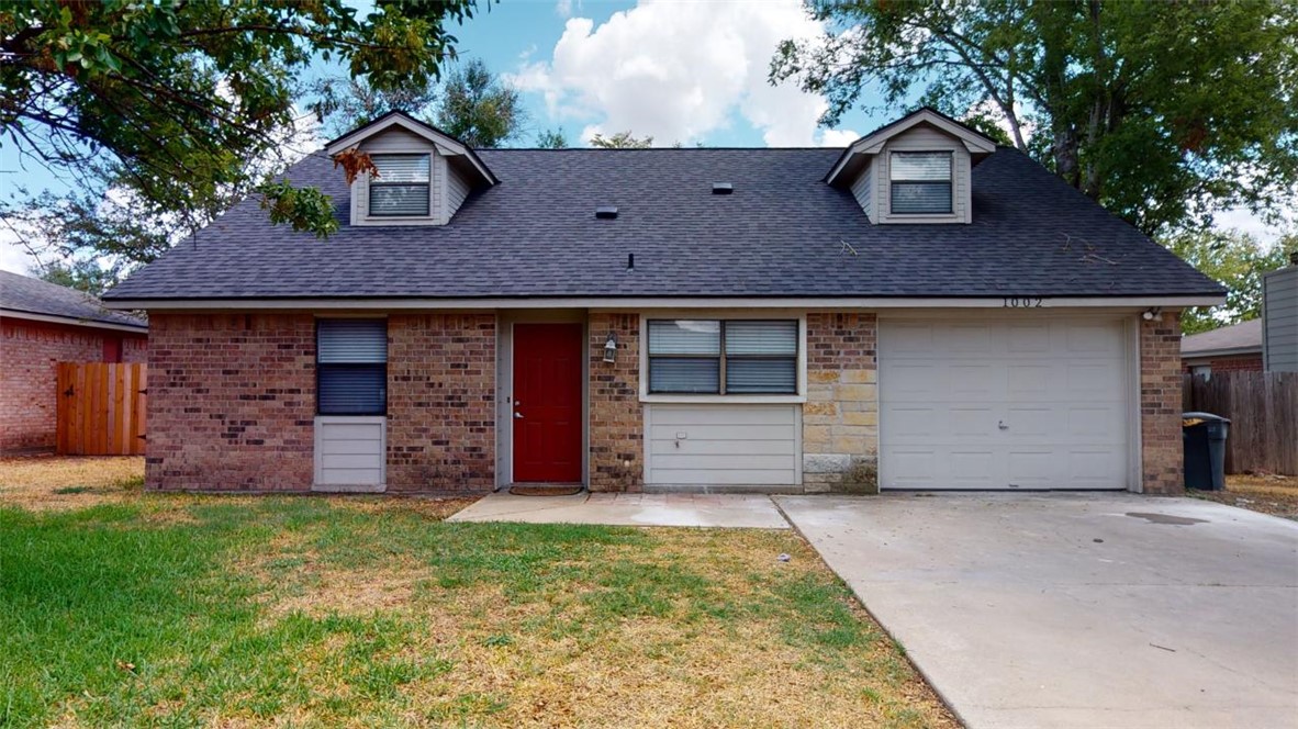 1002 Hardwood Lane Property Photo