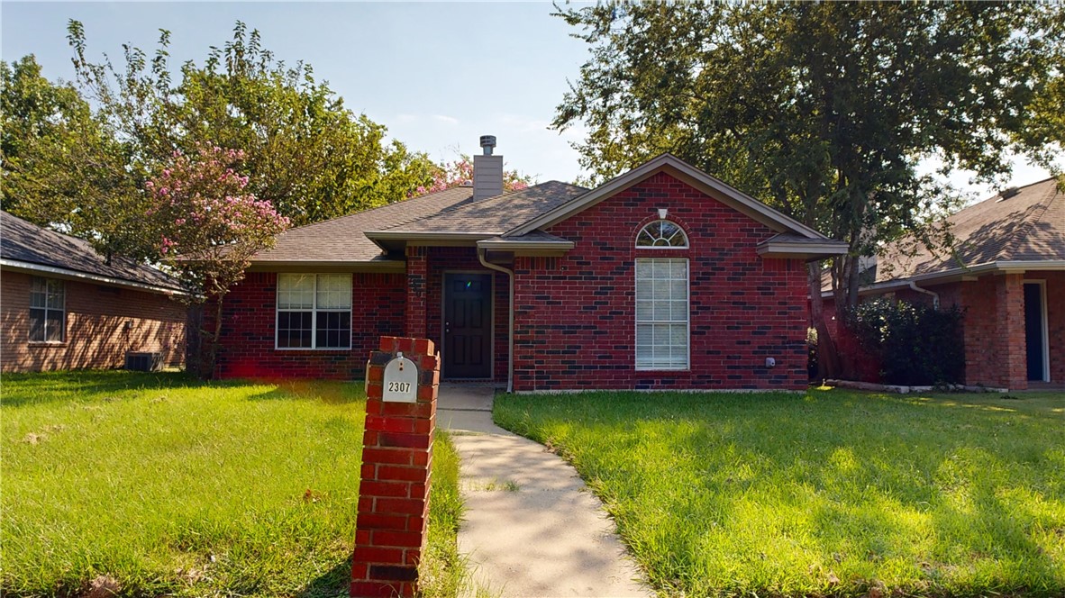 2307 Carnation Court Property Photo