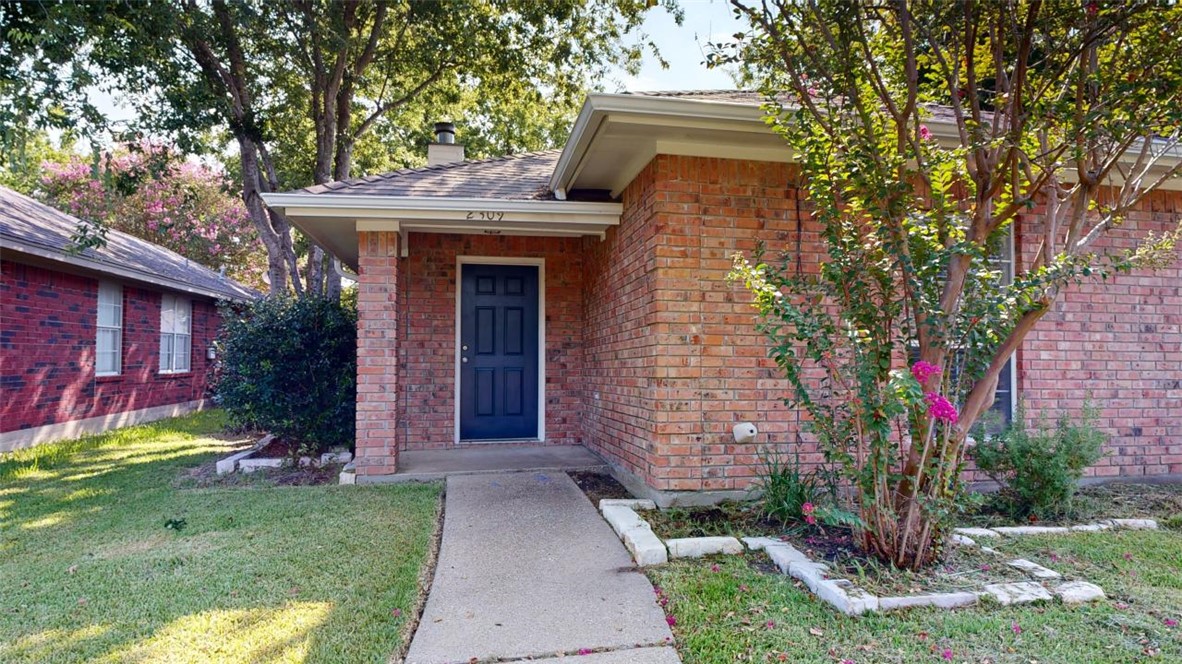 2309 Carnation Court Property Photo