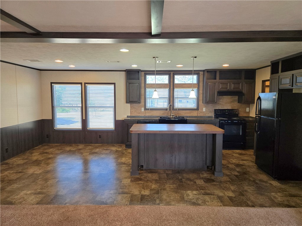409 Birch Hill Lane Property Photo 4