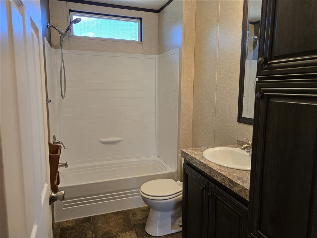 409 Birch Hill Lane Property Photo 12