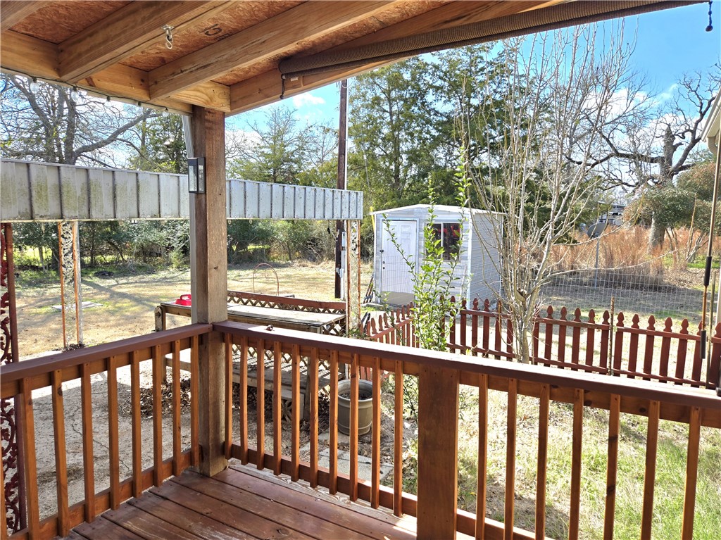 409 Birch Hill Lane Property Photo 14