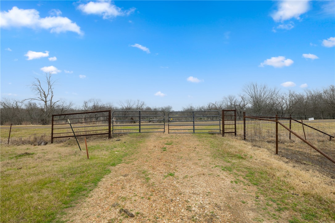 2061 Fm 1445 Property Photo 30