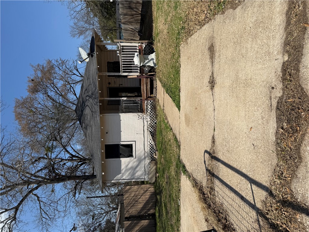 1304 Wellington Avenue Property Photo 2