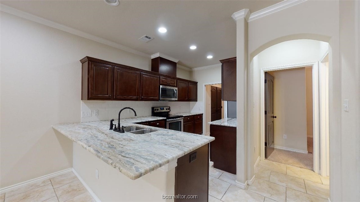 1762 Heath Drive Property Photo 4