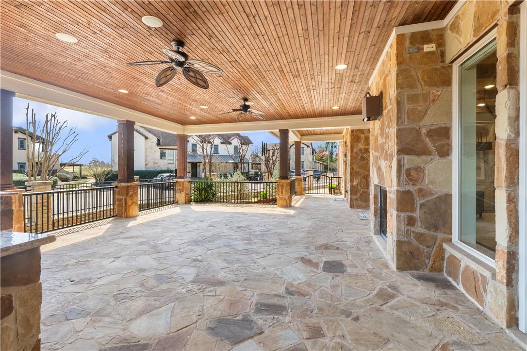 3240 Founders Drive Property Photo 14