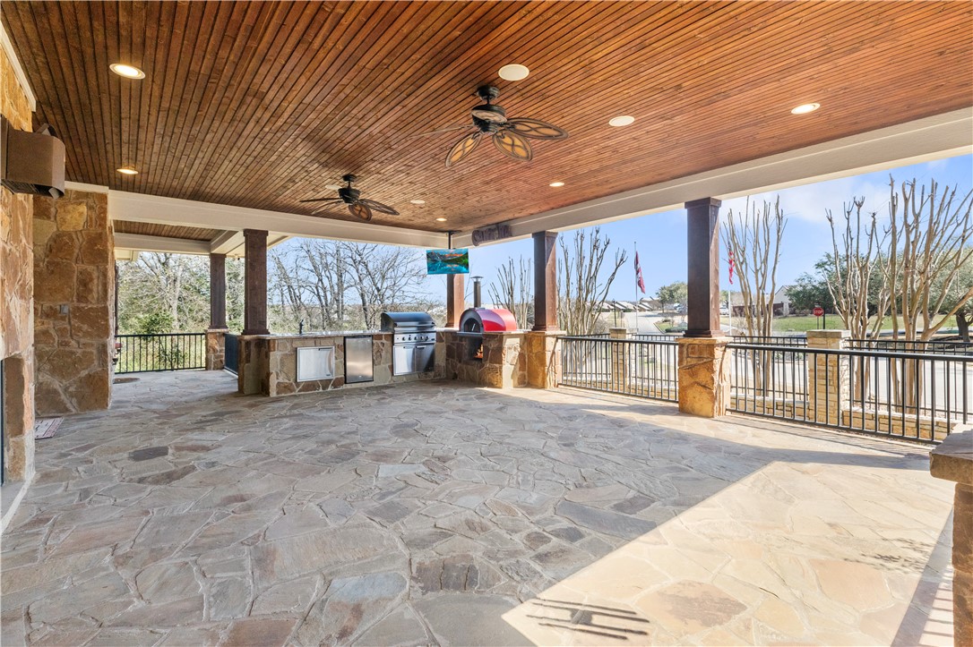3240 Founders Drive Property Photo 15