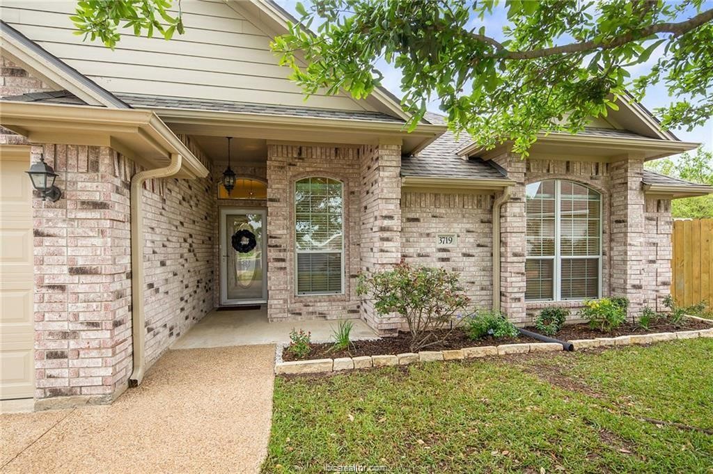 3719 Essen Loop Property Photo 2