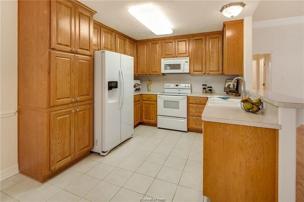 3719 Essen Loop Property Photo 7