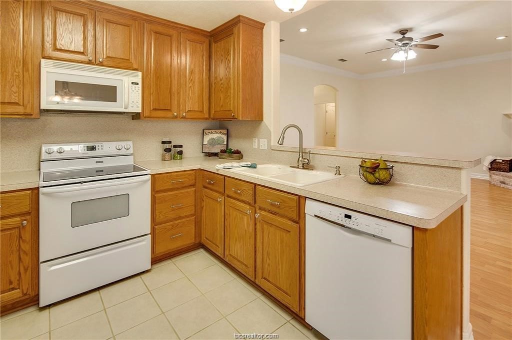 3719 Essen Loop Property Photo 8