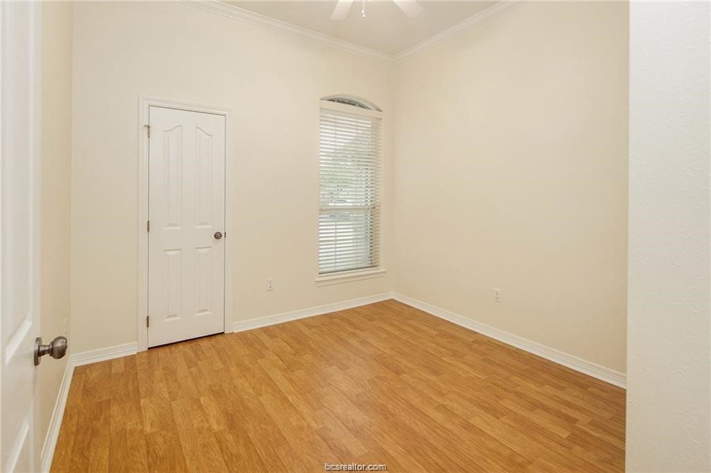 3719 Essen Loop Property Photo 14