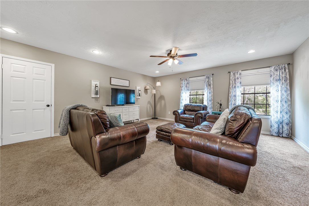 1501 Bluebonnet Drive Property Photo 32