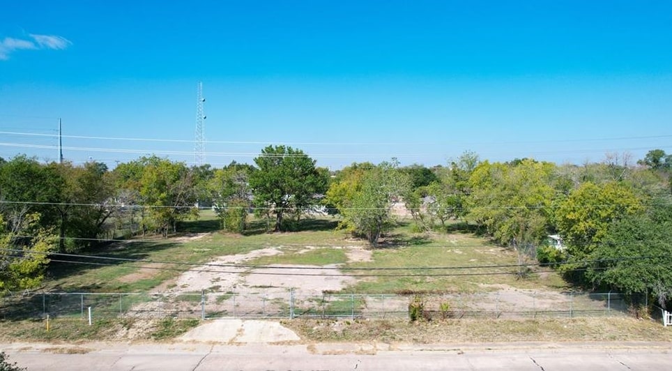 512 West Carson Street Property Photo 2