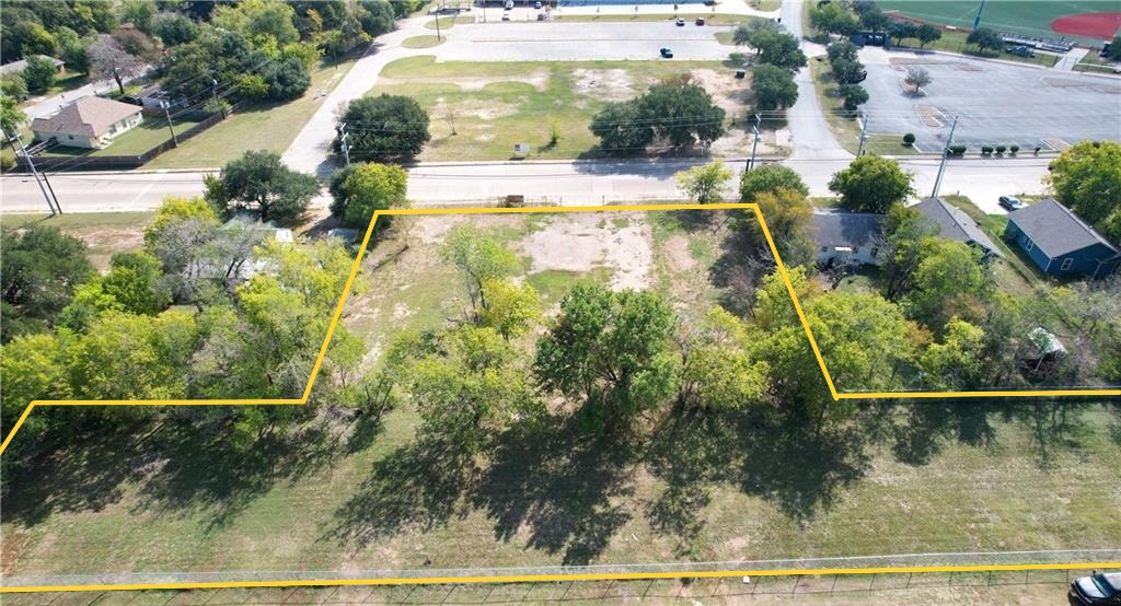 512 West Carson Street Property Photo 4