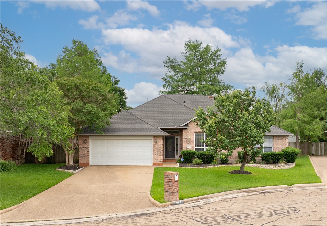 604 Ivy Cove Property Photo 1
