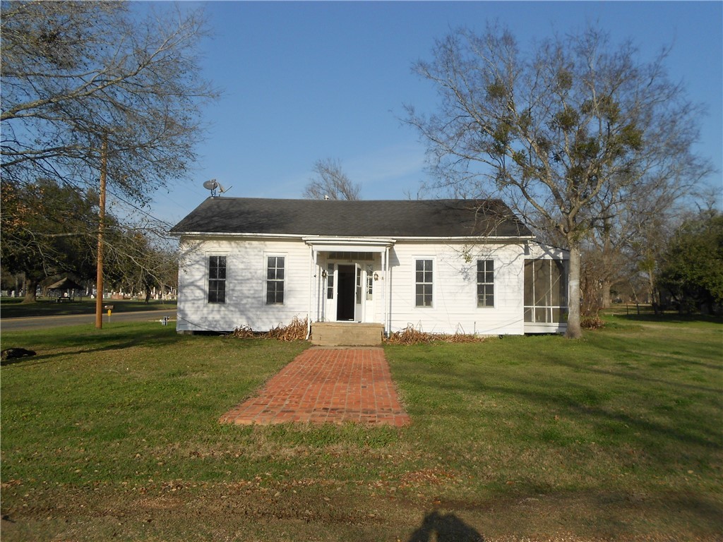 700 Elm Street Property Photo