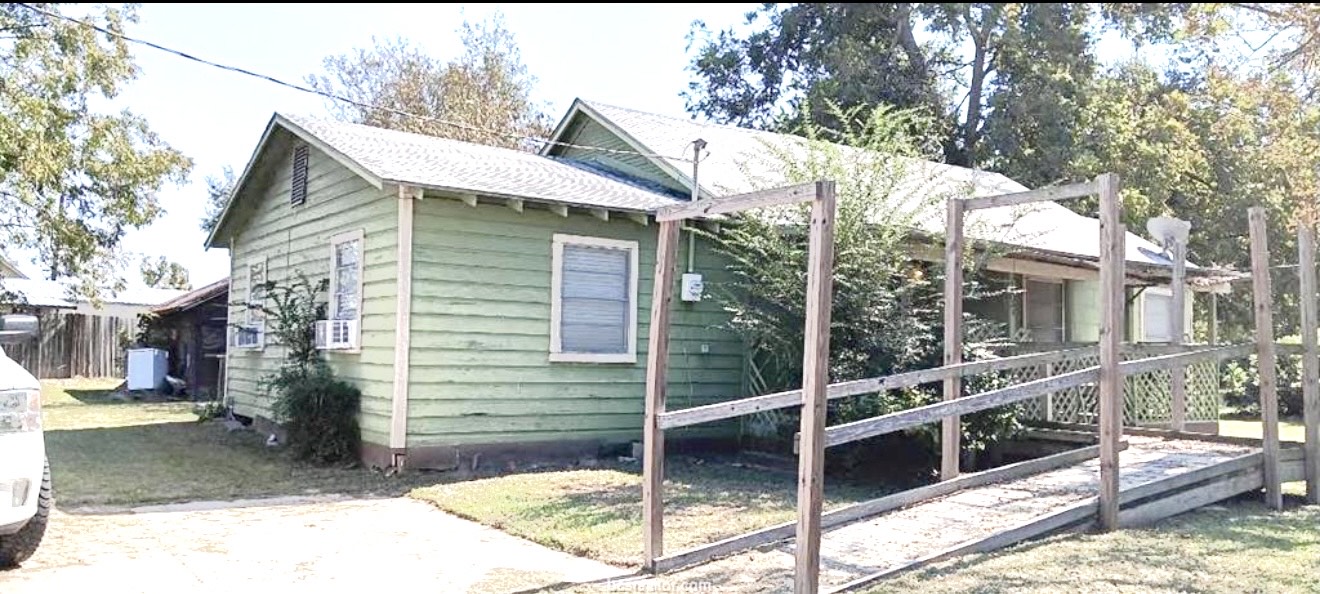 107 Webb Street Property Photo 1