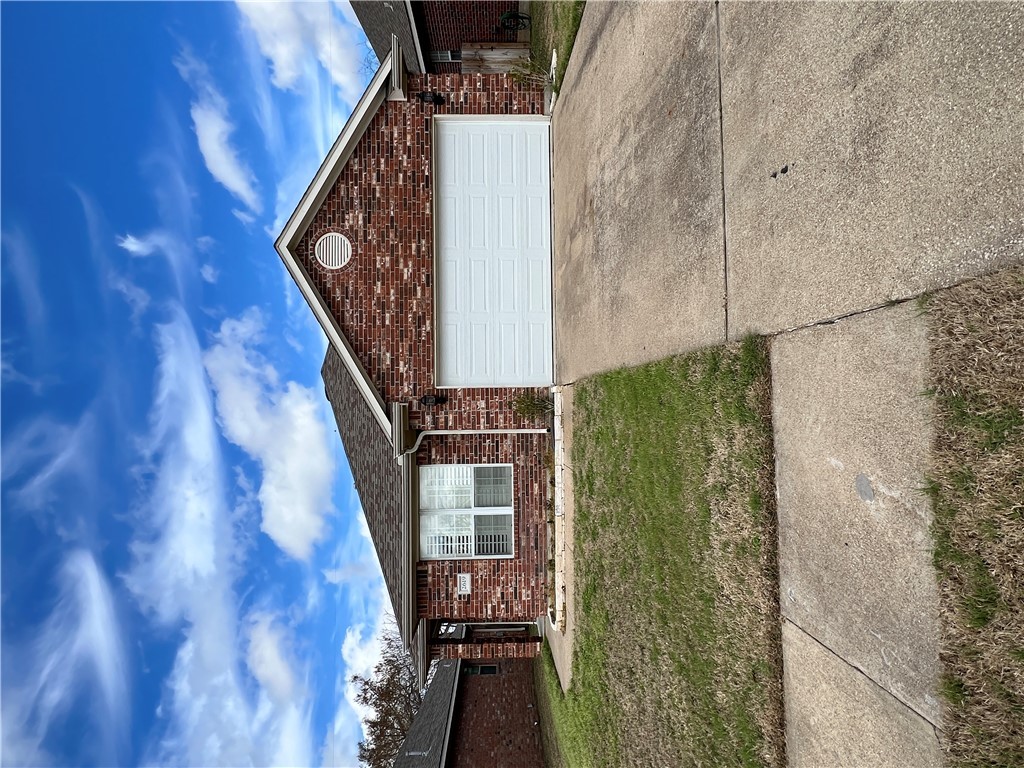 2619 Trophy Drive