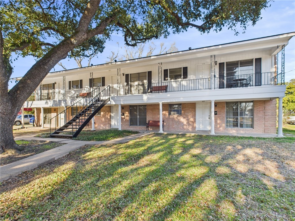 109 Wood Street Property Photo 1