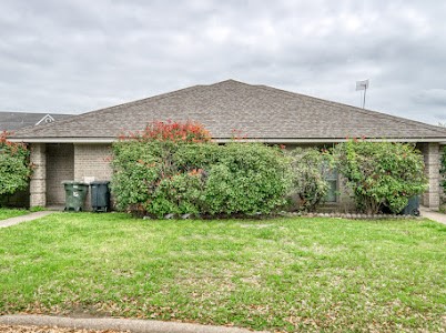 908 Azalea Court B Property Photo