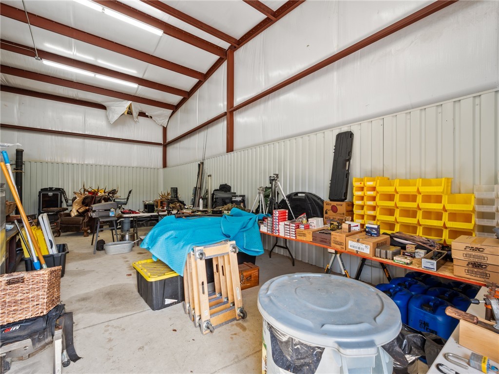 1827 State Highway 75 N Property Photo 16