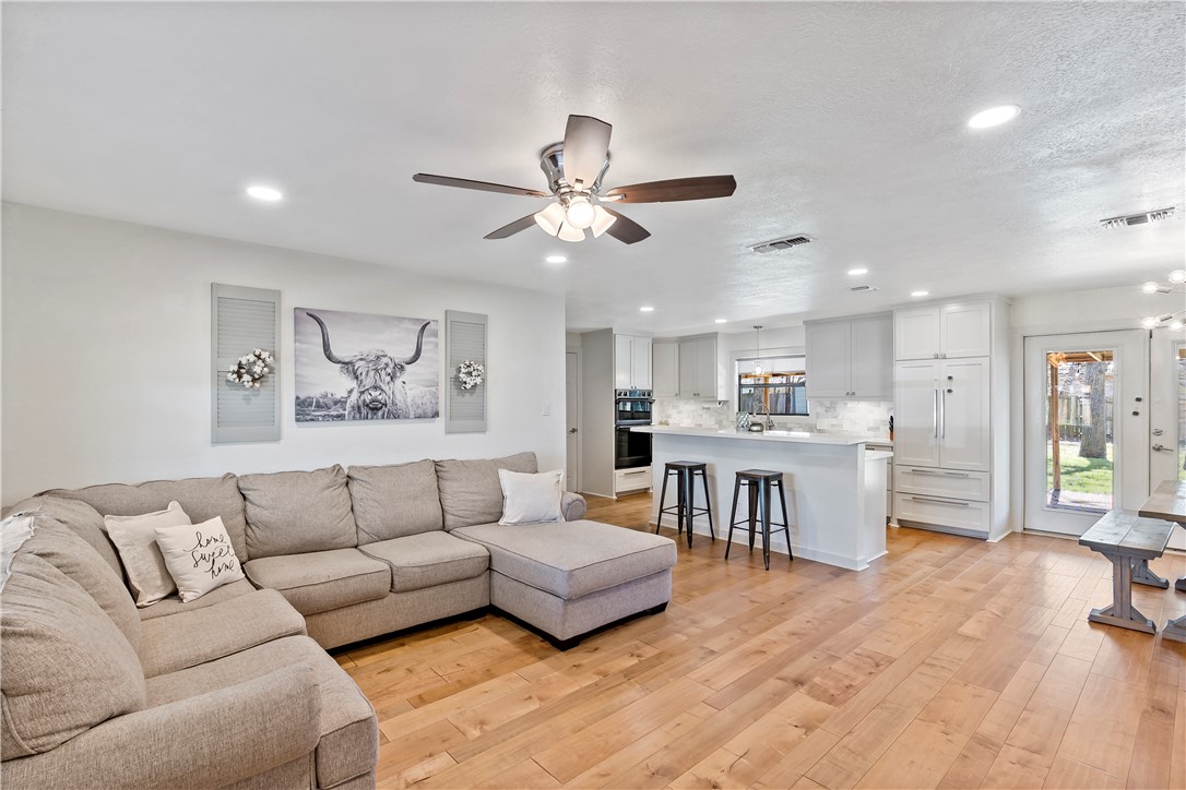 4416 Old Hearne Road Property Photo 3