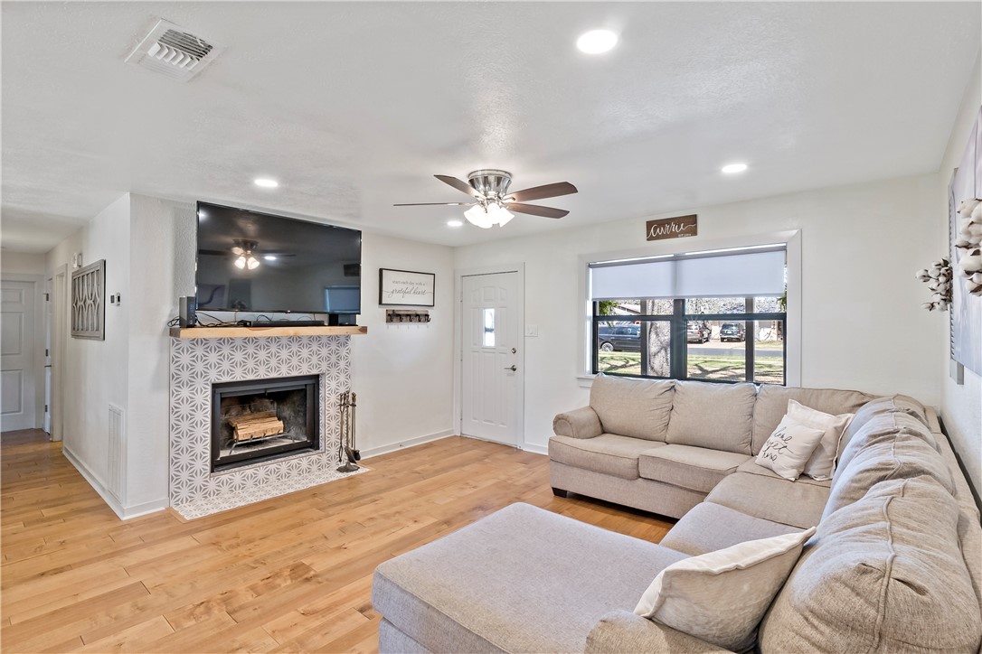4416 Old Hearne Road Property Photo 4