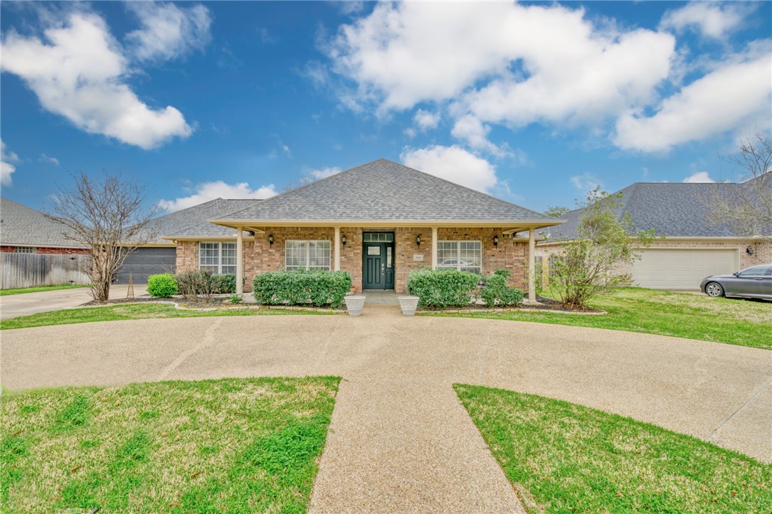 808 Pine Valley Drive Property Photo