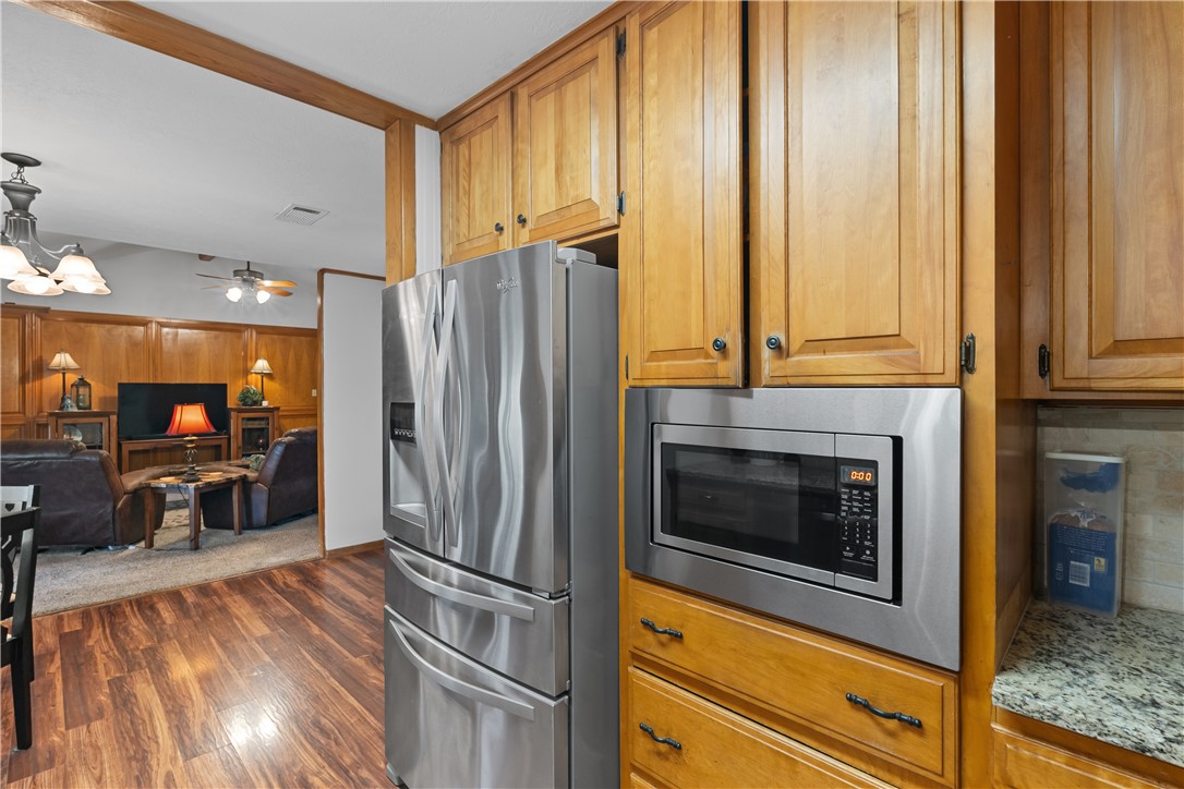 3018 Westwood Main Drive Property Photo 15