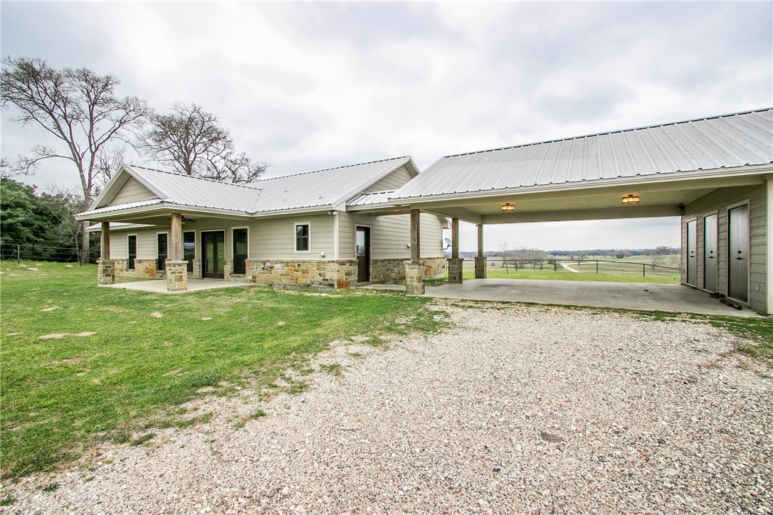 5207 Fm 2000 Property Photo