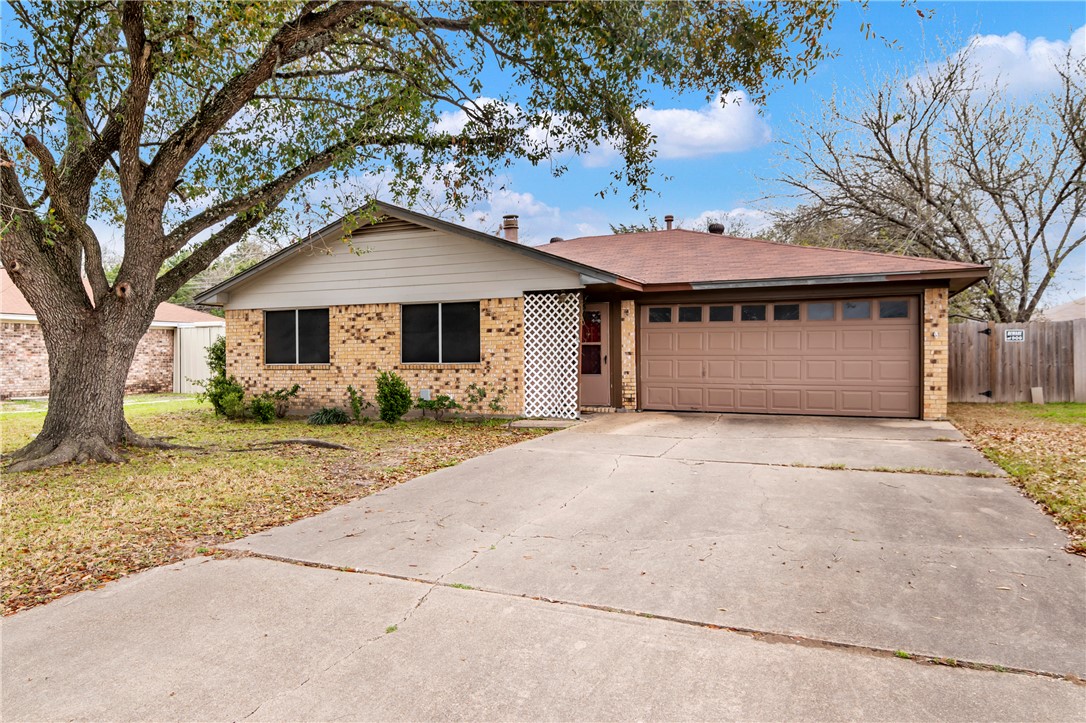 2512 Allen Forest Property Photo