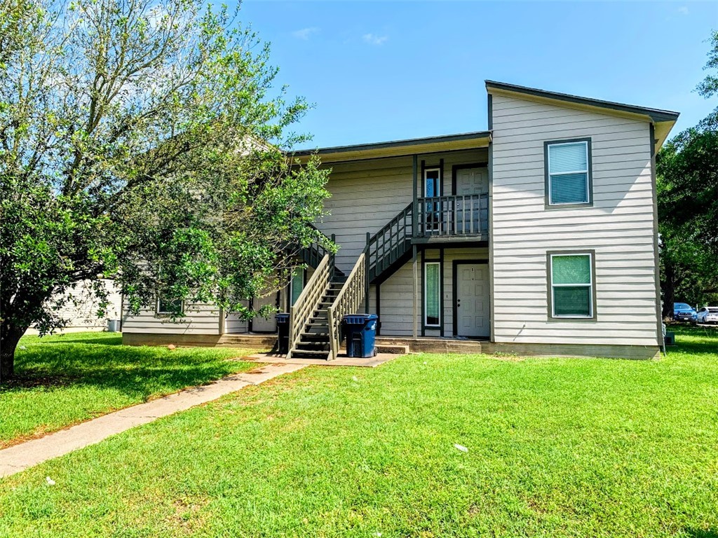 712 Wellesley Court D Property Photo 1