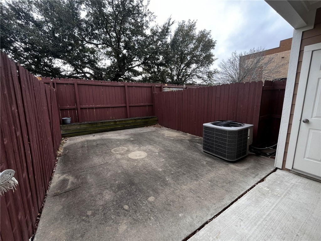 1000 Spring Loop 1307 Property Photo 6