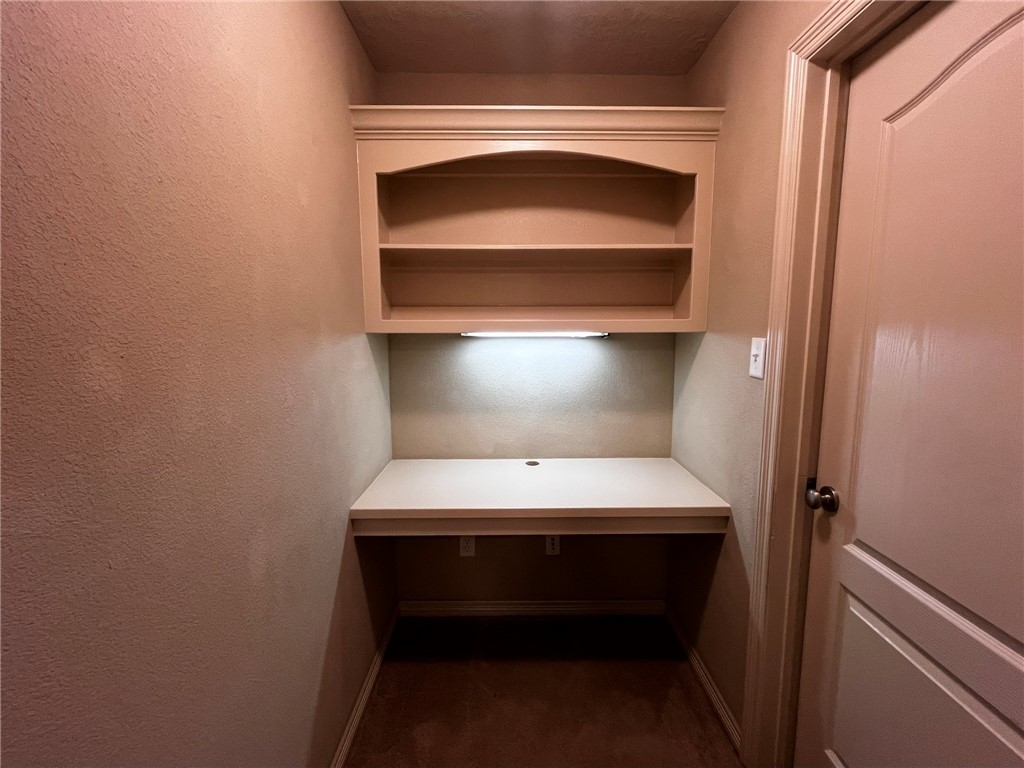 1000 Spring Loop 1307 Property Photo 7